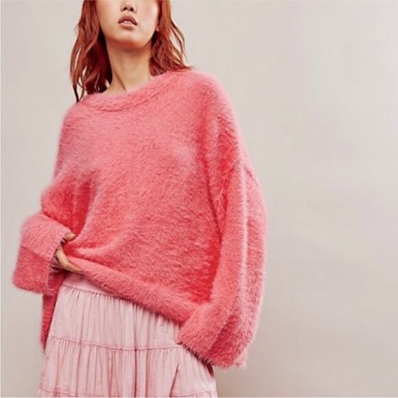 NEW Free People Harrison Bunny Crew Oversized Sweater Size Medium - Picture 1 of 13
